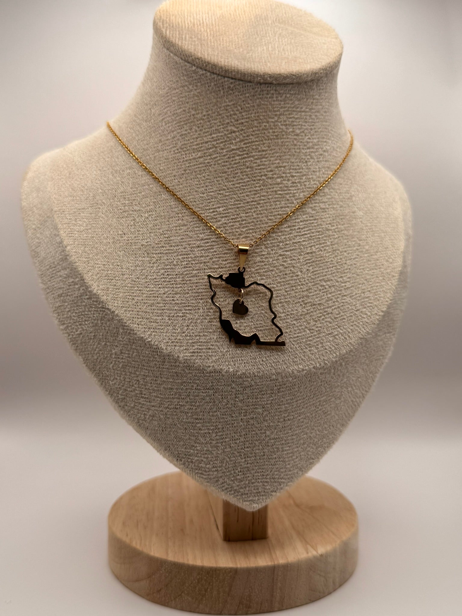 18K Pure gold pendant weight 1.90 gr