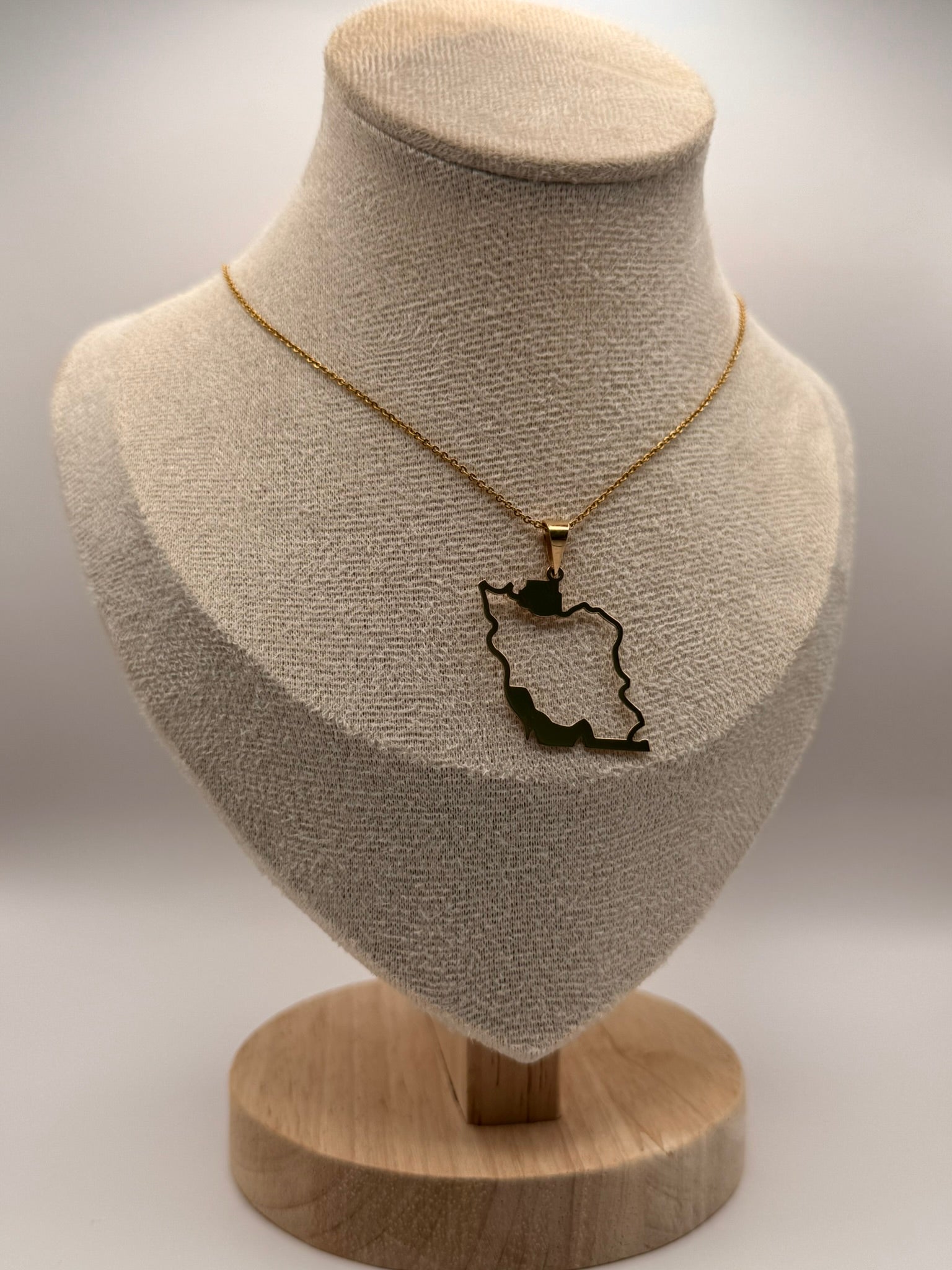 18K Pure gold pendant weight 1.7 gr